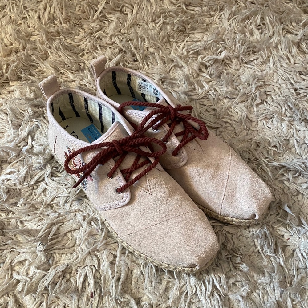 Toms botas light pink size 8 floral